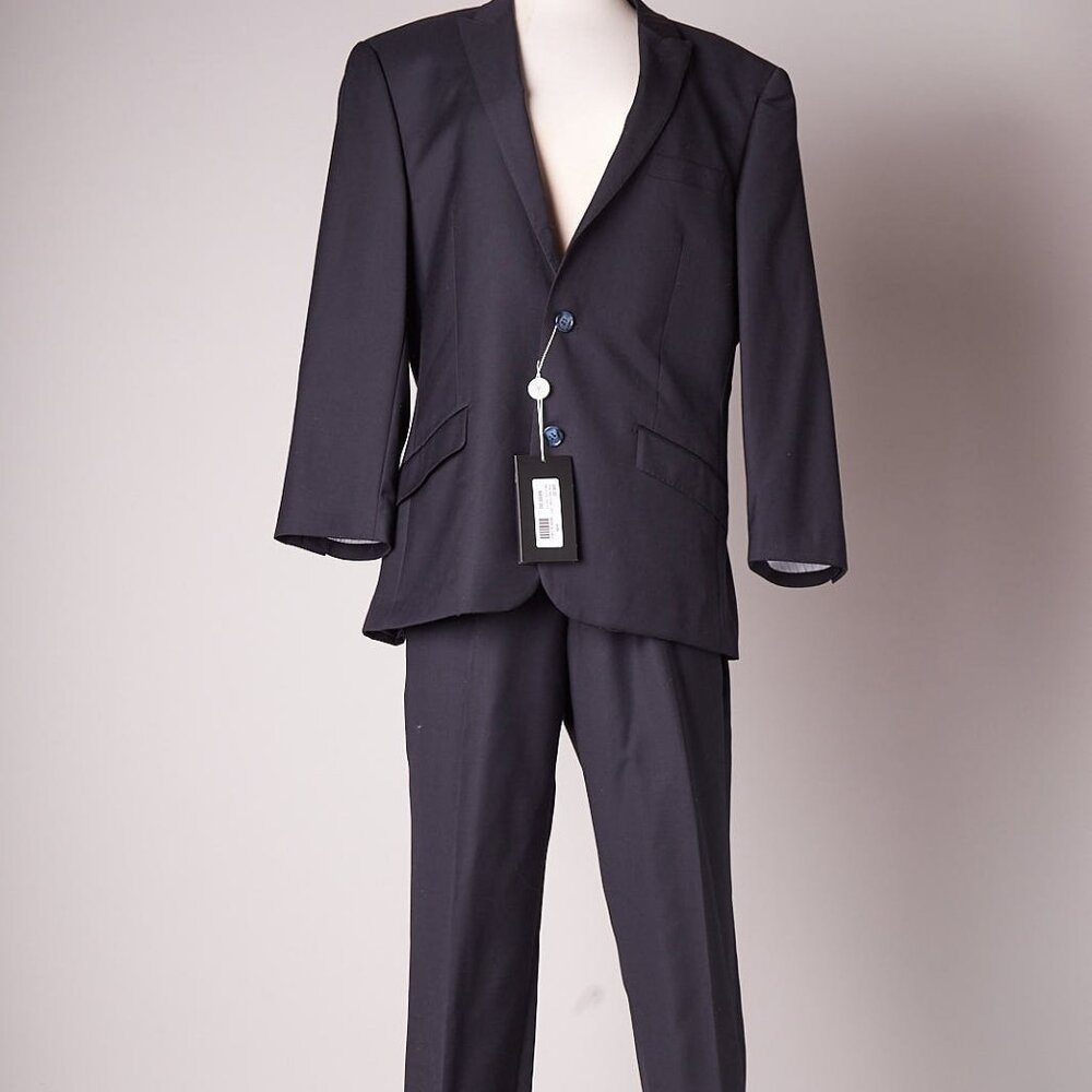 1990s Giovanni Bresciani Super 150’s Navy Blue Slim Fit Suit